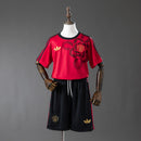 M-U 25/26 Cultural Story - Red Kids Kit Jersey SIZE 16-28